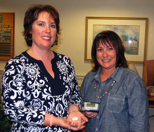 Photo caption Mount Desert Island Hospital’s Diabetes Education Nurses Sherri Hall, left, and Linda Beaudoin, right, display the iPro 2 continuous glucose monitor and the insulin pump by Medtronic that they are certified to offer to patients. Their certification makes MDI Hospital the only facility in Downeast Maine to offer these advanced diabetes management tools.
